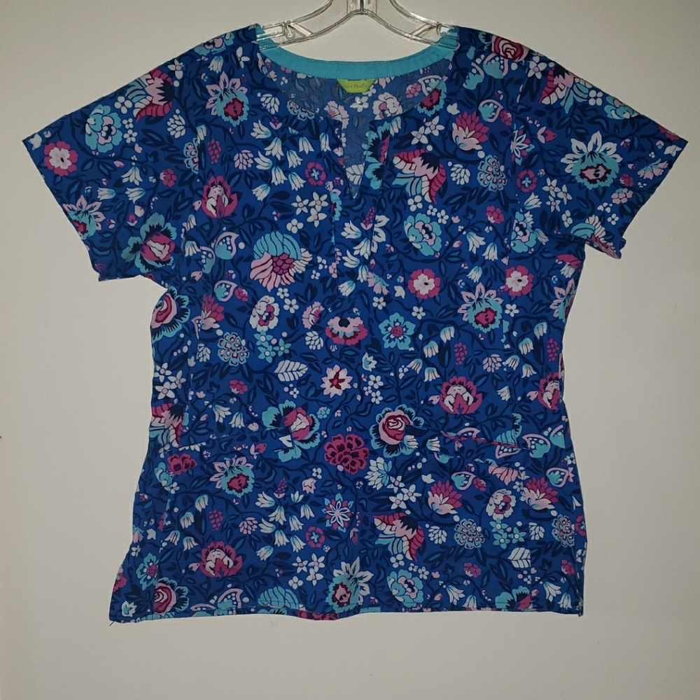 Vera Bradley Blue Floral Short Sleeve Scrub Top